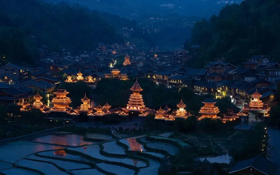 The Blue Hour Loved by City, Architecture & Portrait Photographers: How to Shoot It · Fig. 18