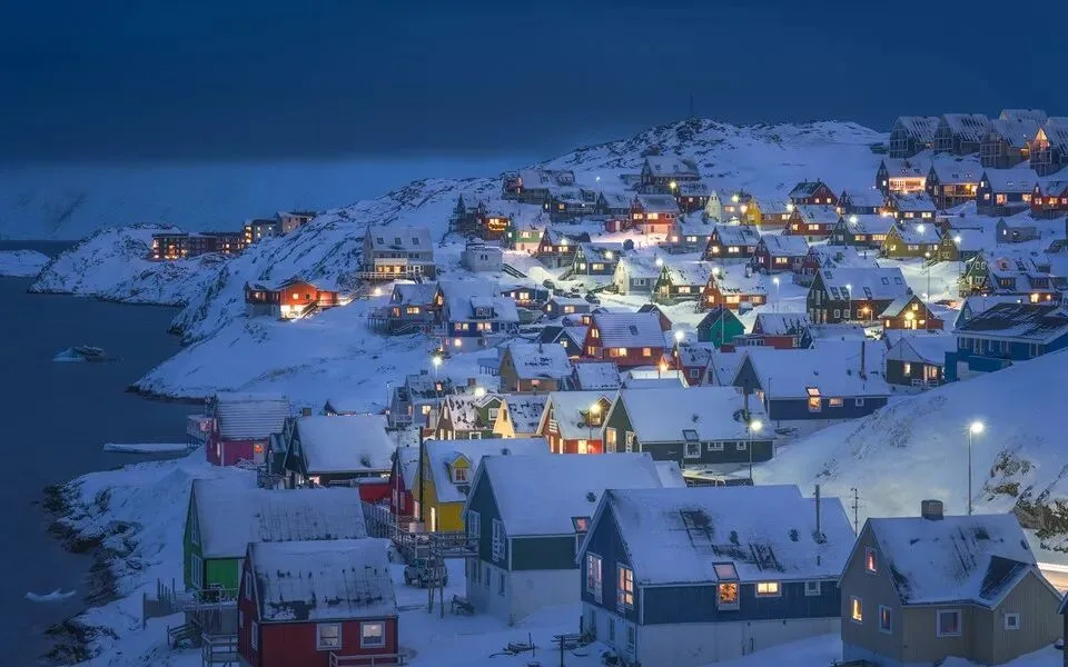 The Blue Hour Loved by City, Architecture & Portrait Photographers: How to Shoot It · Fig. 22