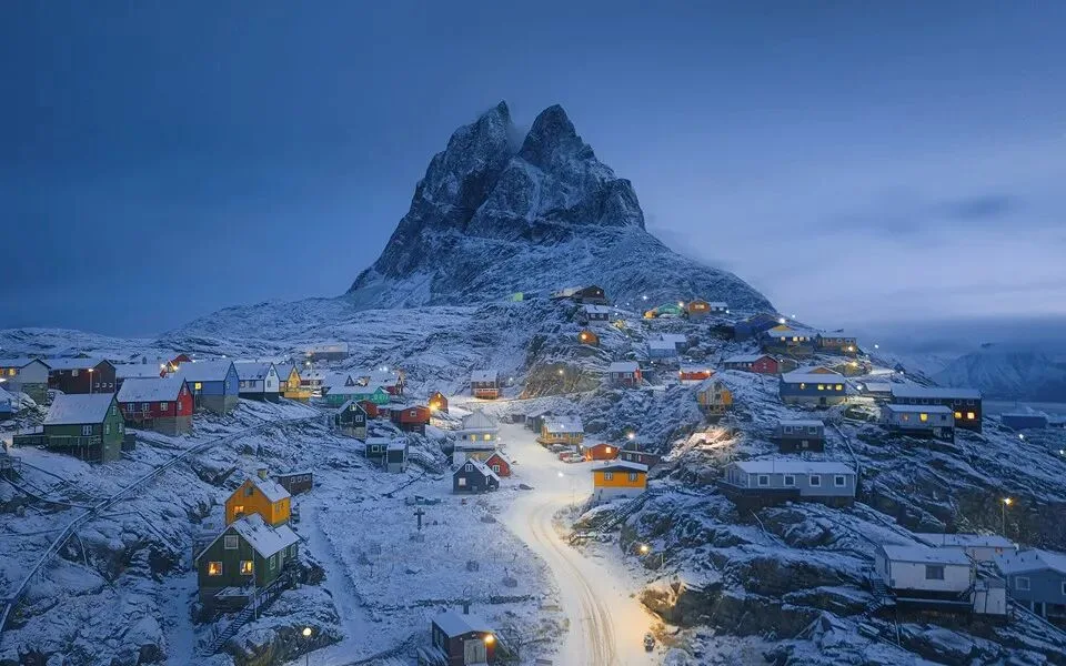 The Blue Hour Loved by City, Architecture & Portrait Photographers: How to Shoot It · Fig. 34