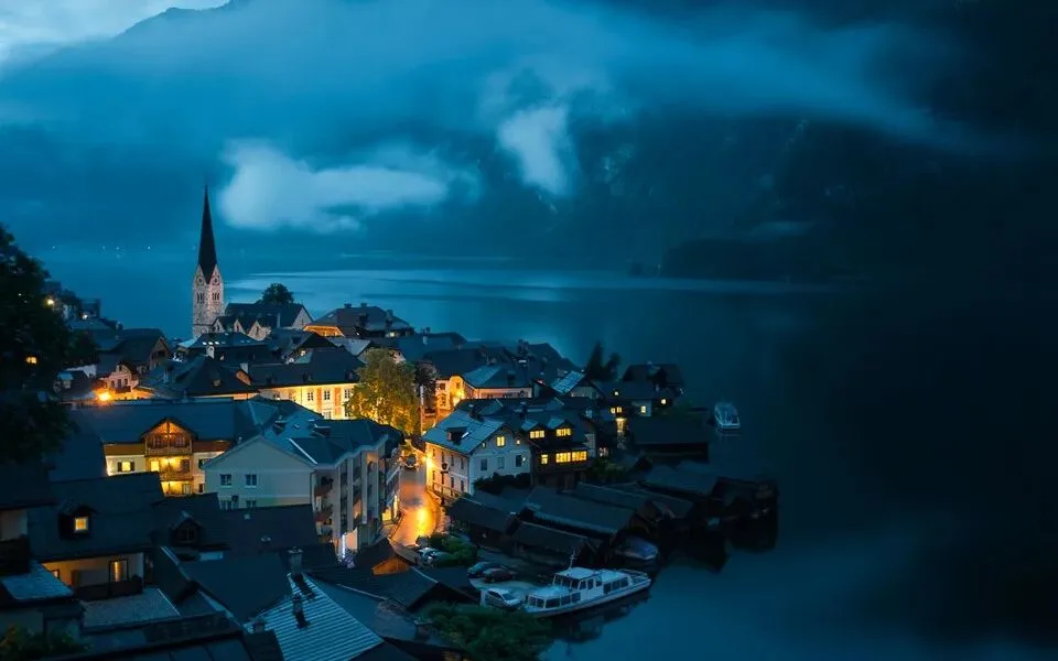 The Blue Hour Loved by City, Architecture & Portrait Photographers: How to Shoot It · Fig. 36