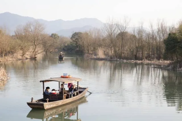 如何把平淡风景，调成黑白大片 · 图2