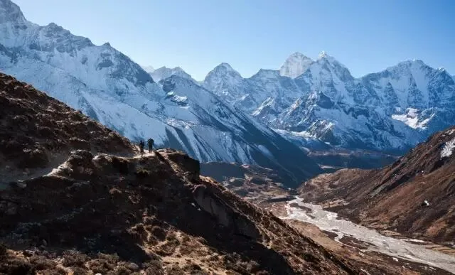 To See All 14 Eight-Thousand-Meter Peaks, Just Trek These 5 World-Class Routes · Fig. 15