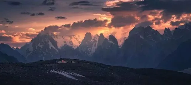 To See All 14 Eight-Thousand-Meter Peaks, Just Trek These 5 World-Class Routes · Fig. 22