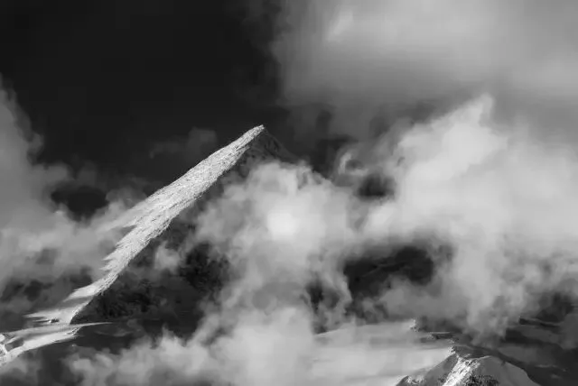 To See All 14 Eight-Thousand-Meter Peaks, Just Trek These 5 World-Class Routes · Fig. 27
