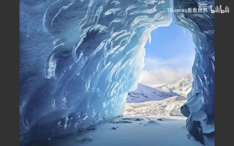 How to Light a 10-Meter Glacier? Shooting the Milky Way over Icebergs · Fig. 3