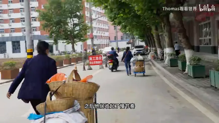 火车上“扫街”！我拍下了绿皮火车上的慢生活 · 图14
