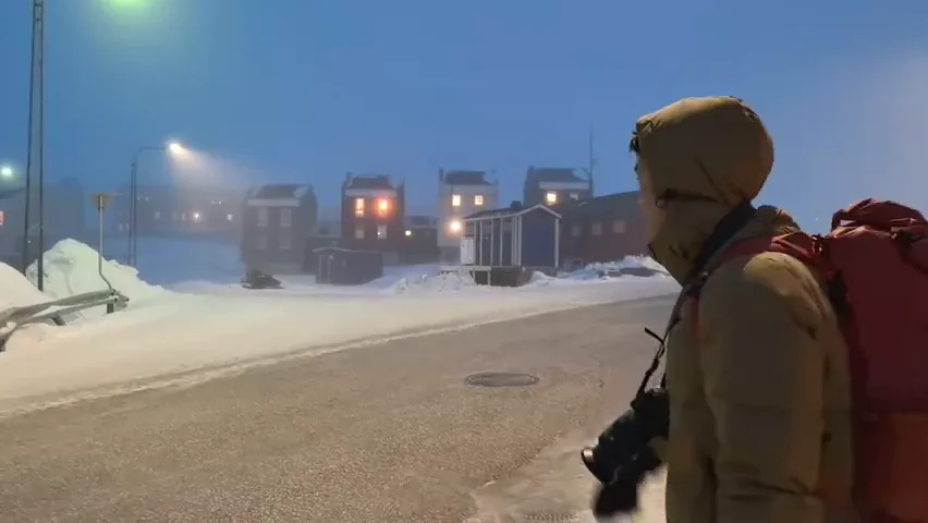 Street Photography in Fog Is Amazing: First-Person POV in Ilulissat, Greenland · Fig. 10
