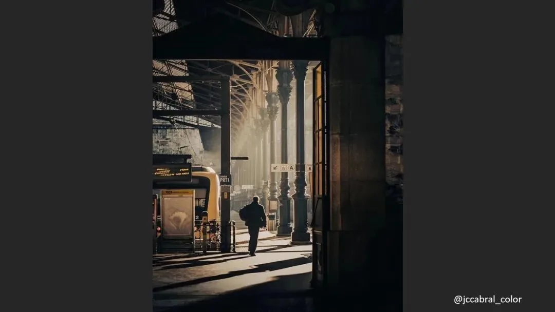 Street Light and Shadow at Its Best: Instagram Street Photography Highlights · Fig. 34