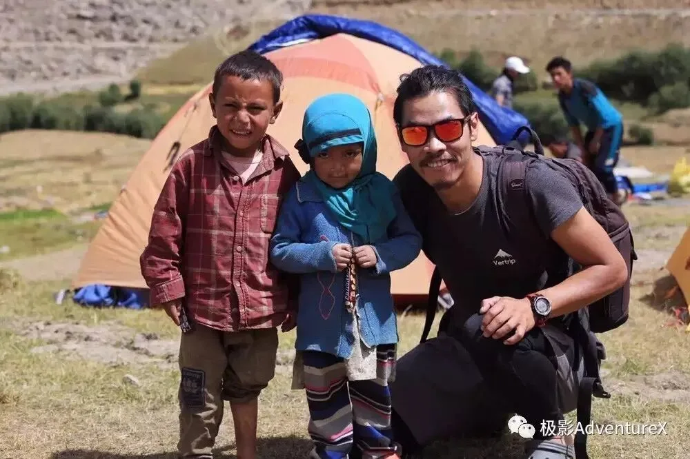We Are a Group of Young People Pursuing the Ultimate Outdoor Light and Shadow - AdventureX AX · Fig. 6