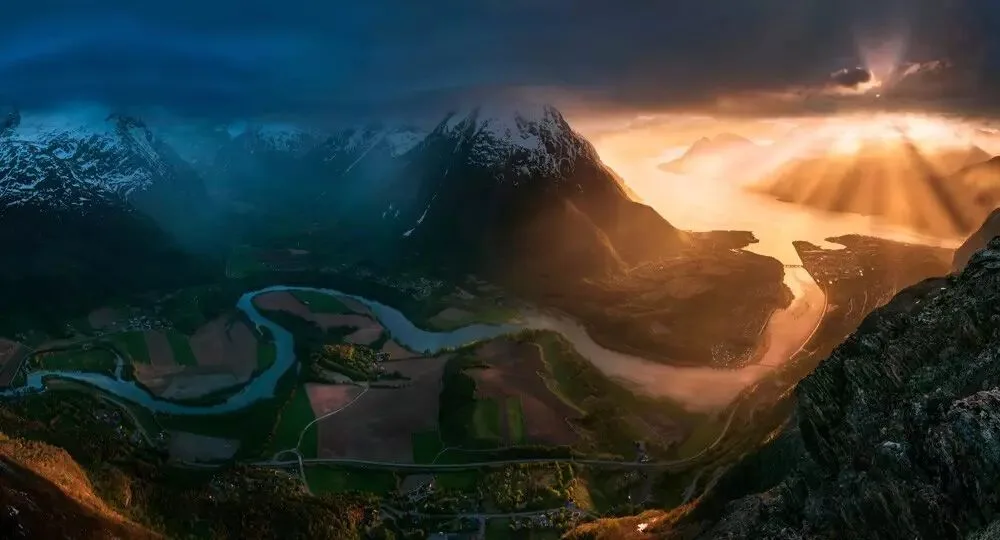 Unveiling the Post-Processing of a 500px Perfect-Score Work | Max Rive Landscape Course 1 · Fig. 5