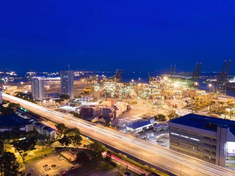 How to Photograph Beautiful Night Light Trails · Fig. 7