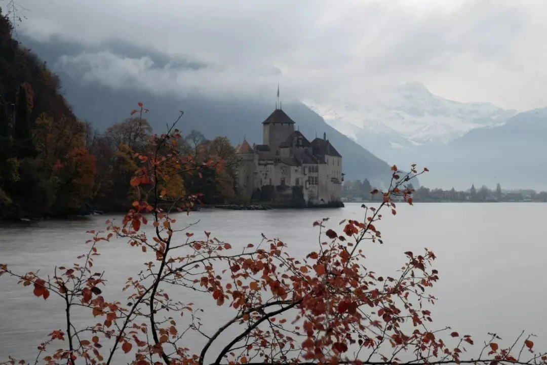 No Red Clouds? The Front-and-Back-End Ideas Behind Three Landscape Photos · Fig. 4