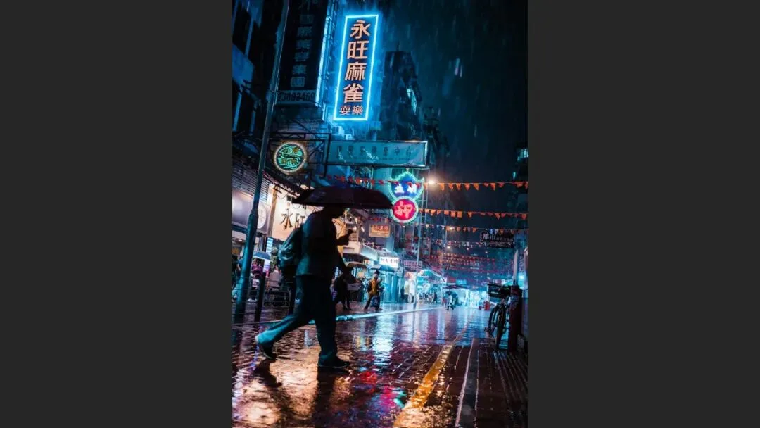 Rainy Days Aren't Good for Shooting? This Photographer Specializes in Rainy City Masterpieces! · Fig. 28