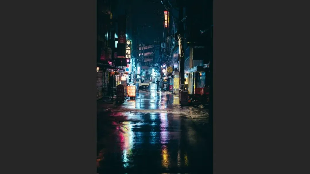 Rainy Days Aren't Good for Shooting? This Photographer Specializes in Rainy City Masterpieces! · Fig. 40