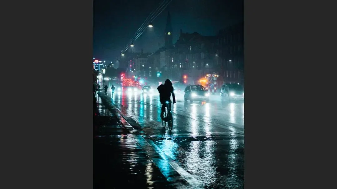 Rainy Days Aren't Good for Shooting? This Photographer Specializes in Rainy City Masterpieces! · Fig. 58