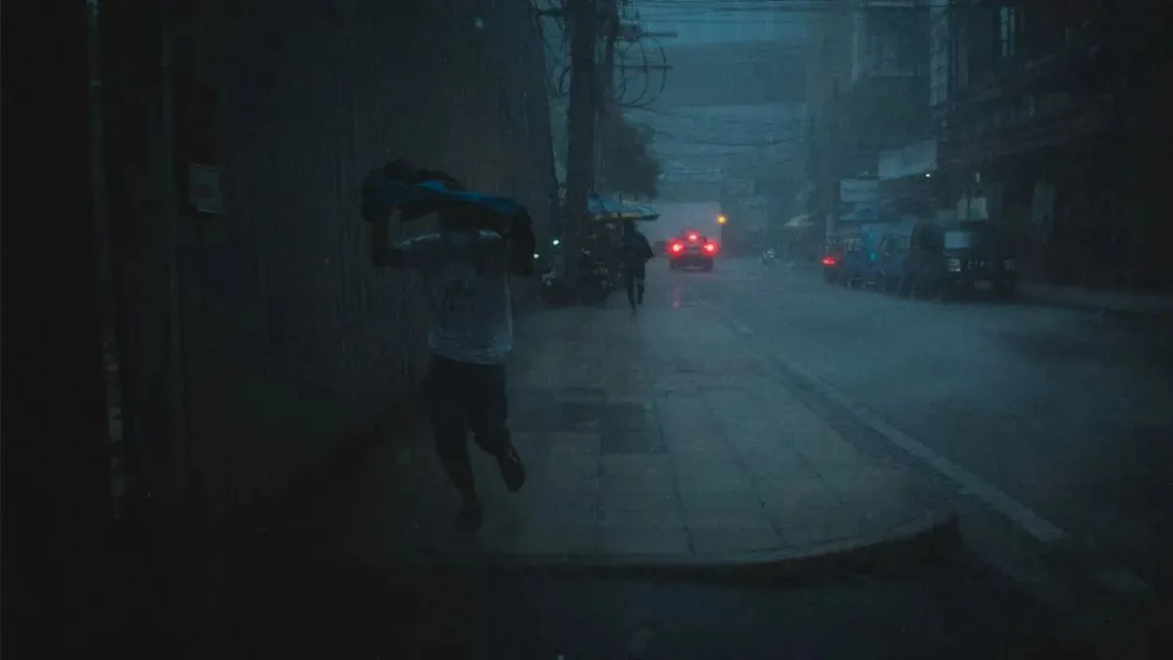 Rainy Days Aren't Good for Shooting? This Photographer Specializes in Rainy City Masterpieces! · Fig. 80