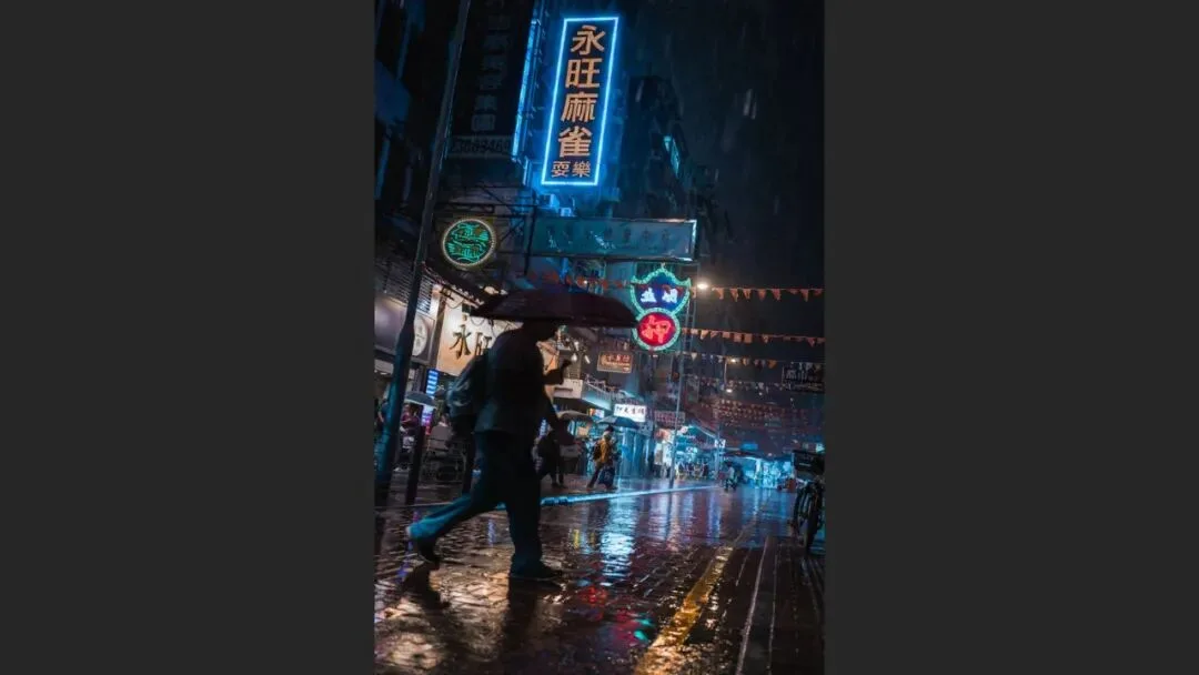 Rainy Days Aren't Good for Shooting? This Photographer Specializes in Rainy City Masterpieces! · Fig. 83