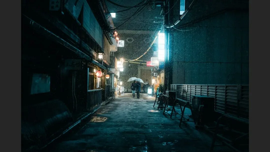 Rainy Days Aren't Good for Shooting? This Photographer Specializes in Rainy City Masterpieces! · Fig. 90