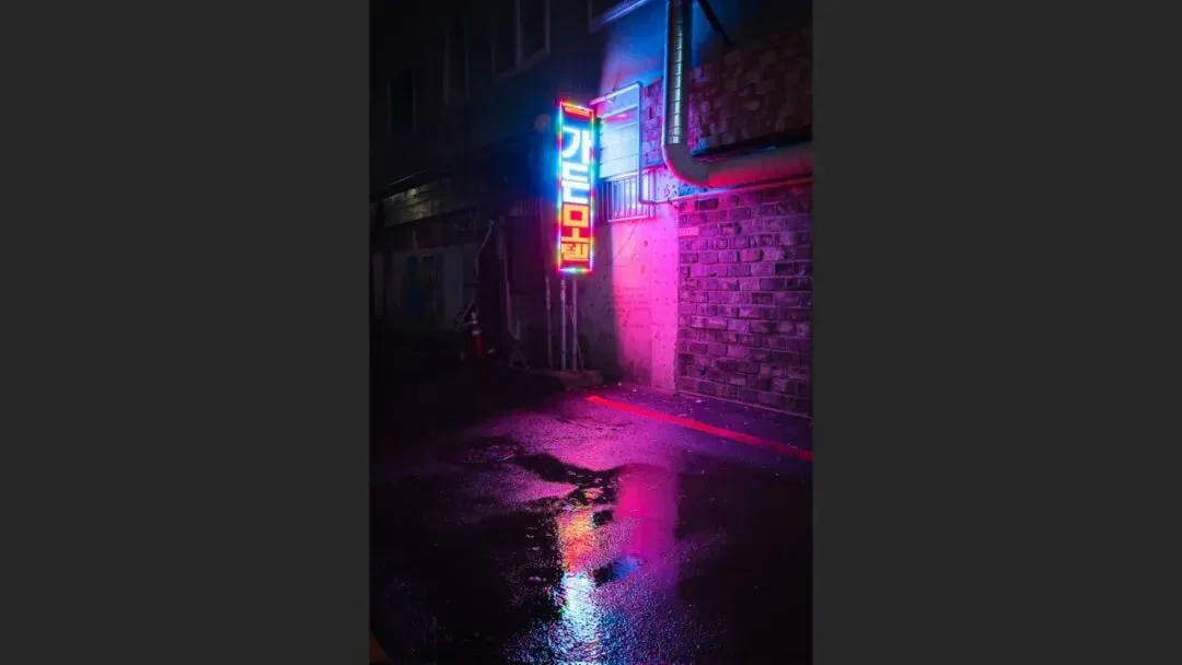 Rainy Days Aren't Good for Shooting? This Photographer Specializes in Rainy City Masterpieces! · Fig. 92