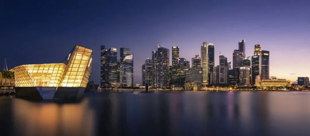 厌倦了爬楼打卡照？不妨关注这3位城市街景摄影师！ · 图1