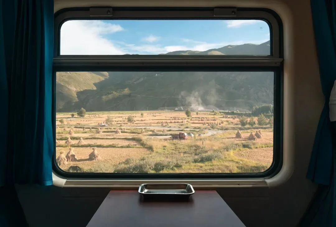 Why Do I Photograph Landscapes from Trains? The Story and Motivation Behind It · Fig. 22