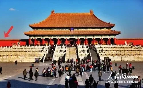 如何在人多的地方拍好旅行照？ · 图4