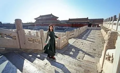 如何在人多的地方拍好旅行照？ · 图5