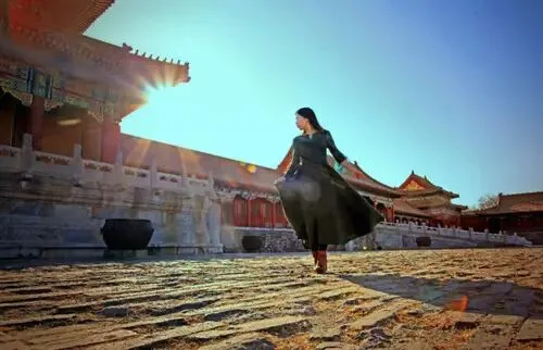 如何在人多的地方拍好旅行照？ · 图7