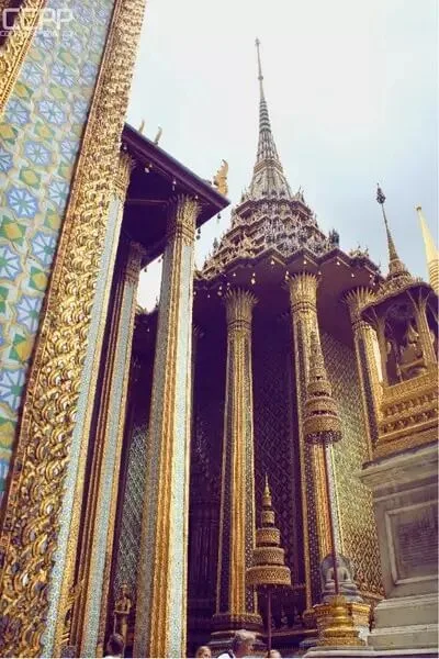 如何在人多的地方拍好旅行照？ · 图19