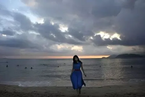 如何在人多的地方拍好旅行照？ · 图25