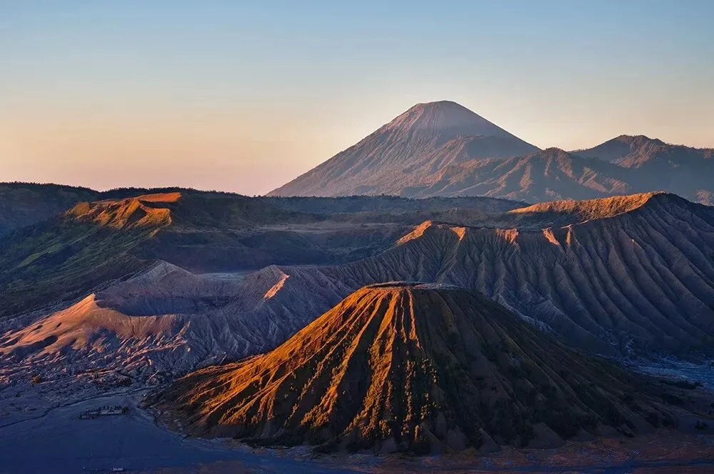 Three Tricks for Unfamiliar-Looking Landscape Shots at Popular Spots · Fig. 1